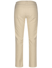 Helle Jeans in klassischem Stil