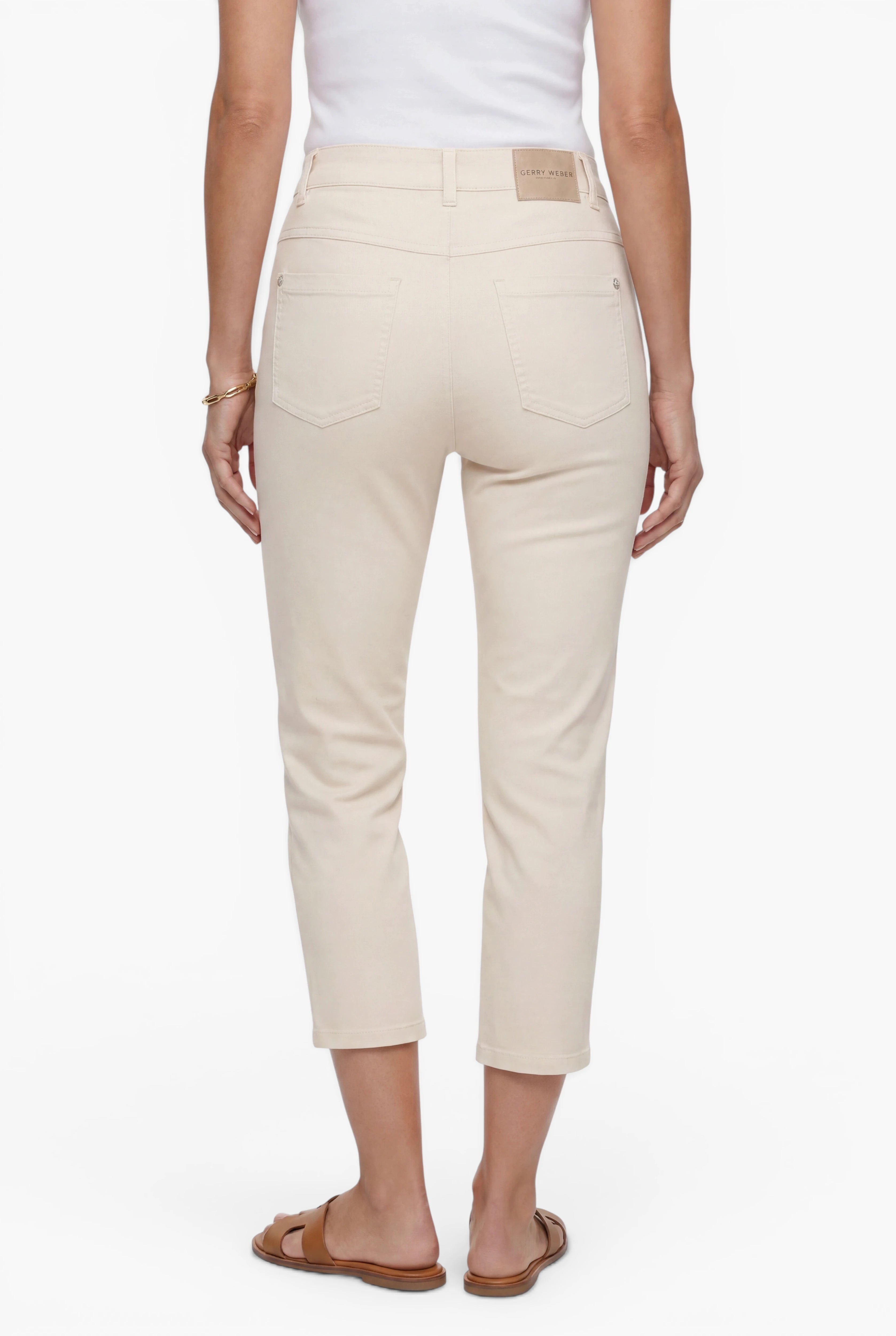 Schmal geschnittene Baumwollhose mit Stretchanteil