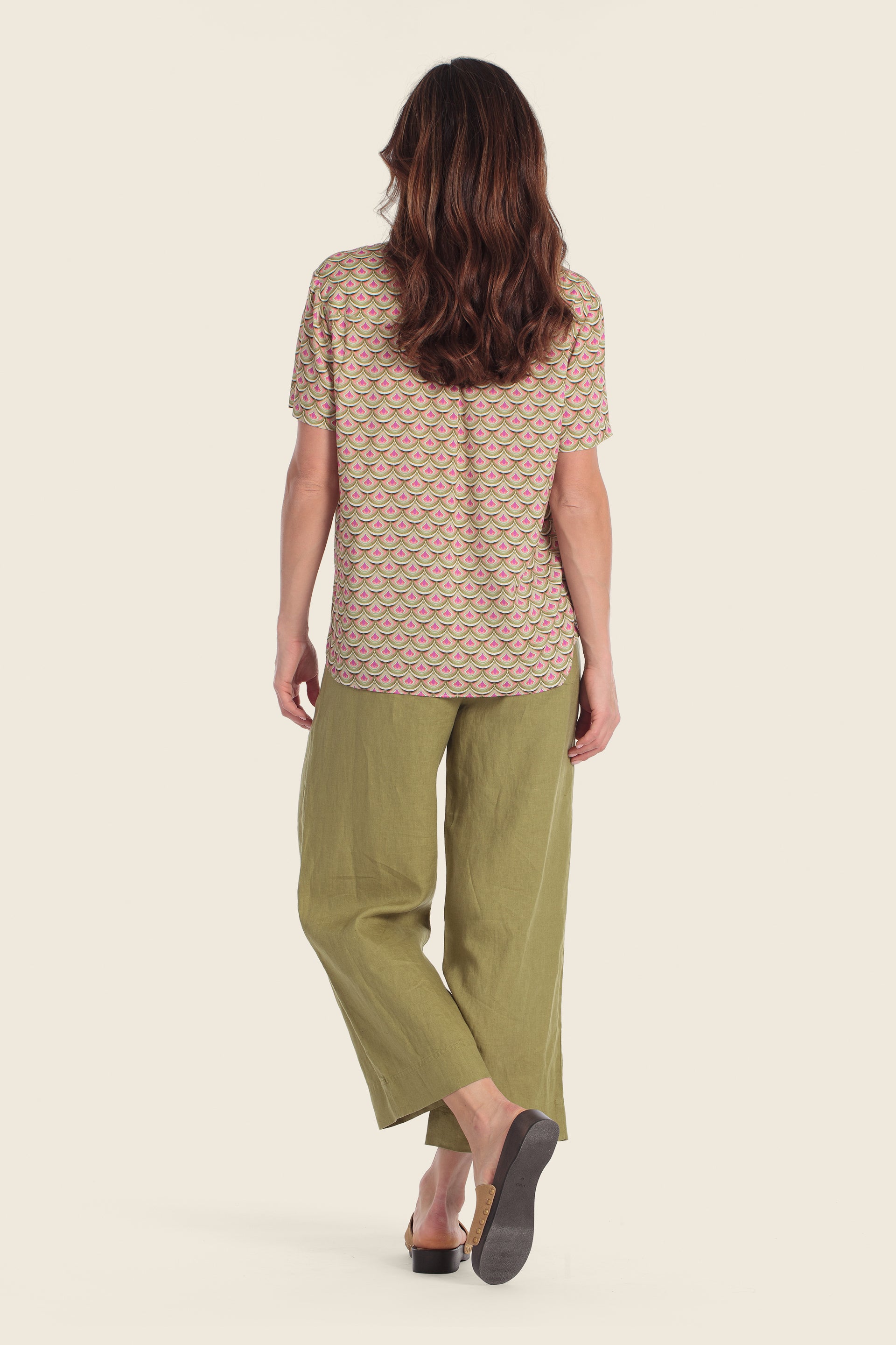 Bedruckte Viskosebluse mit V-Ausschnitt