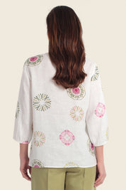 Bedruckte Leinenbluse mit Stickereidetails