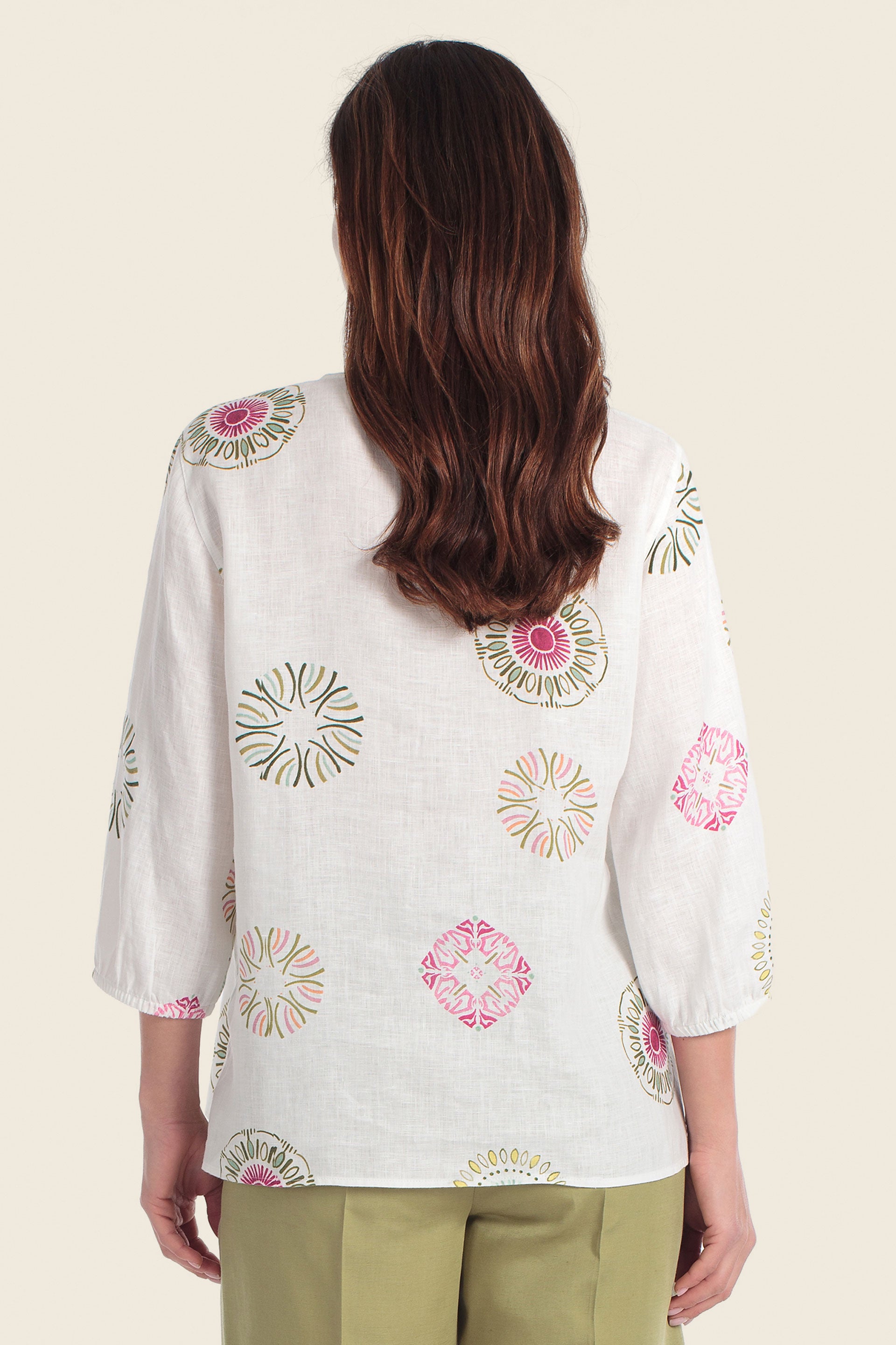 Bedruckte Leinenbluse mit Stickereidetails