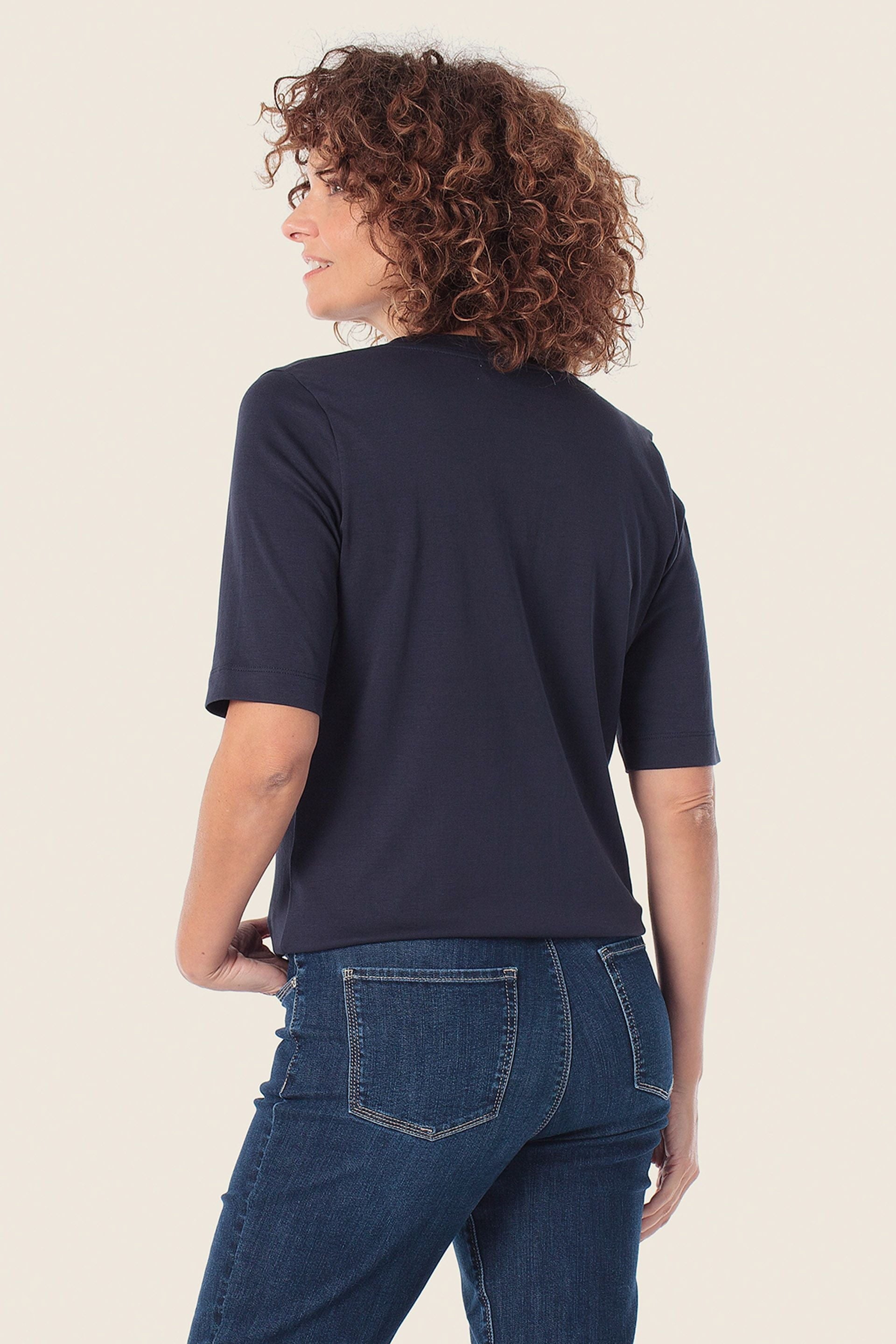 V-AUSSCHNITT T-SHIRT