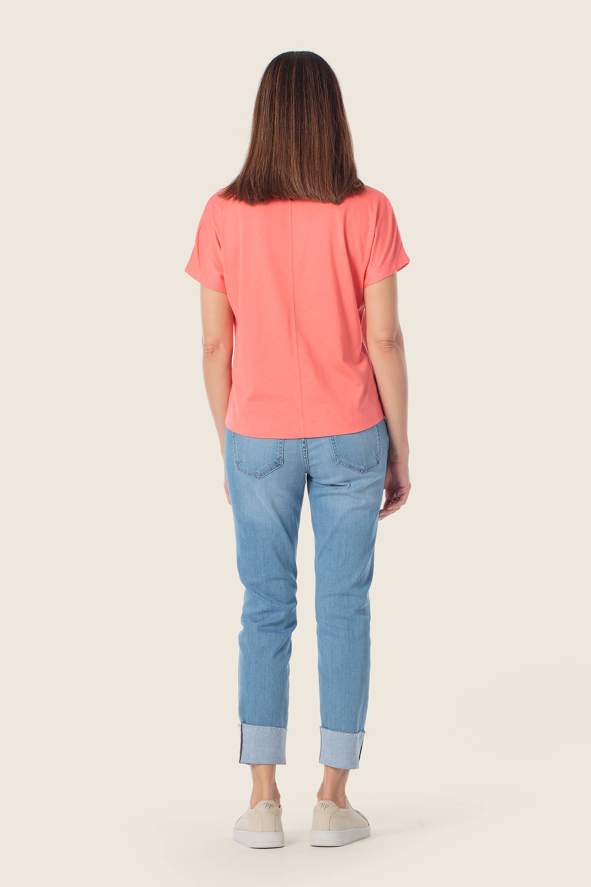 Strukturiertes T-Shirt mit V-Ausschnitt