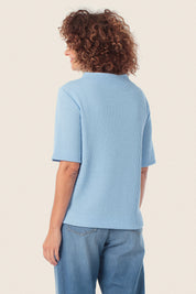 Einfaches T-Shirt aus Baumwollmischgewebe mit Seitenschlitzen