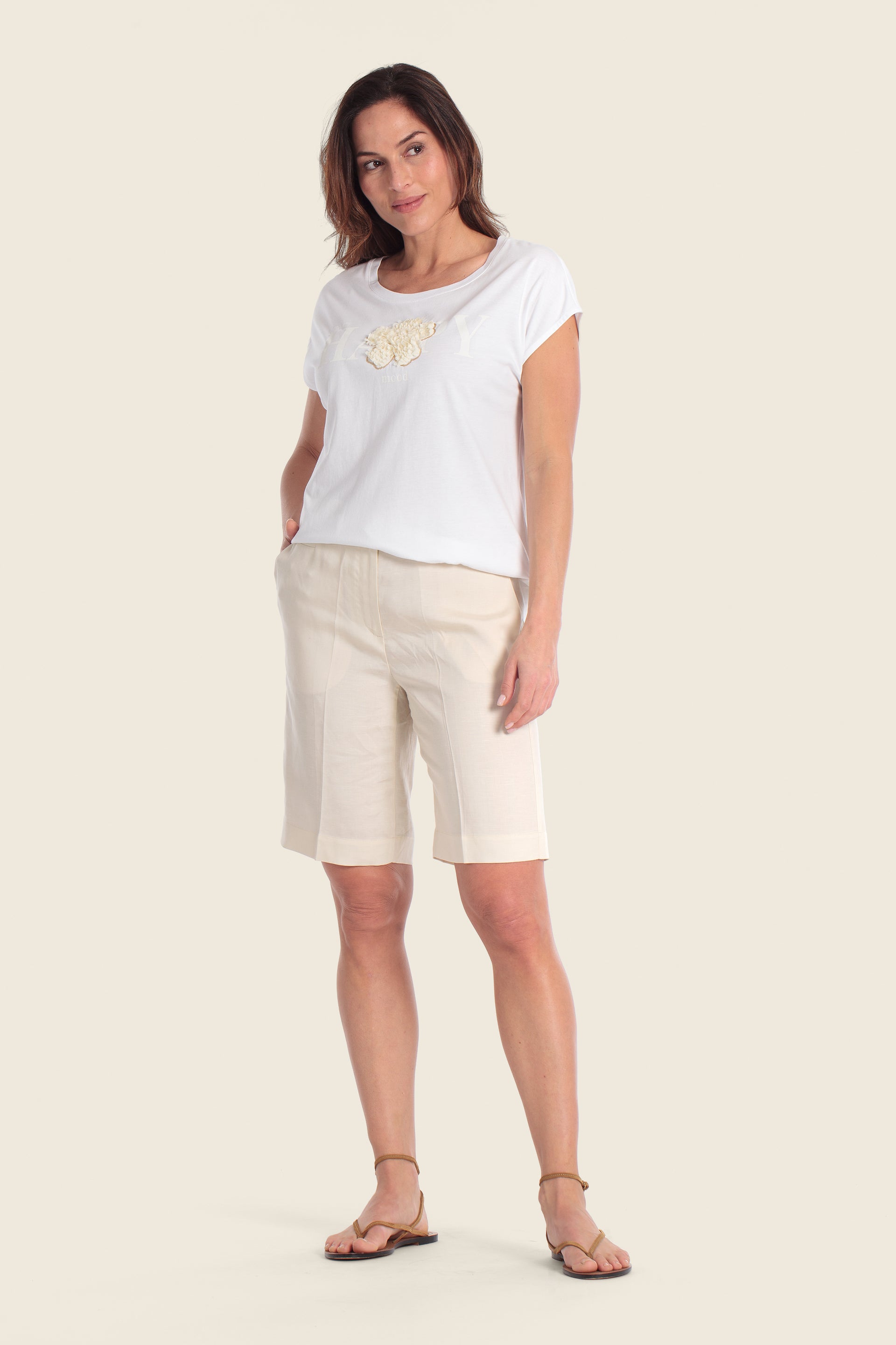 T-Shirt aus Baumwollmischgewebe mit floralem Applikationsdruck