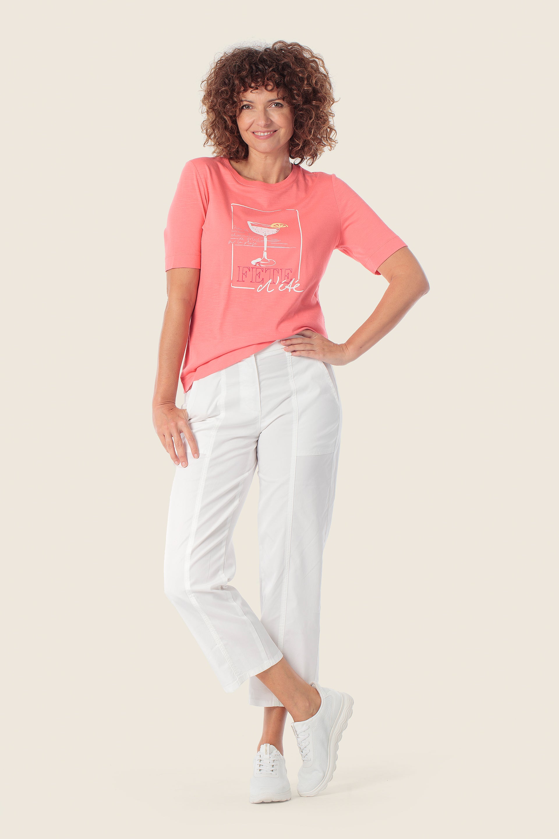 Bedrucktes T-Shirt mit Cocktailmotiv