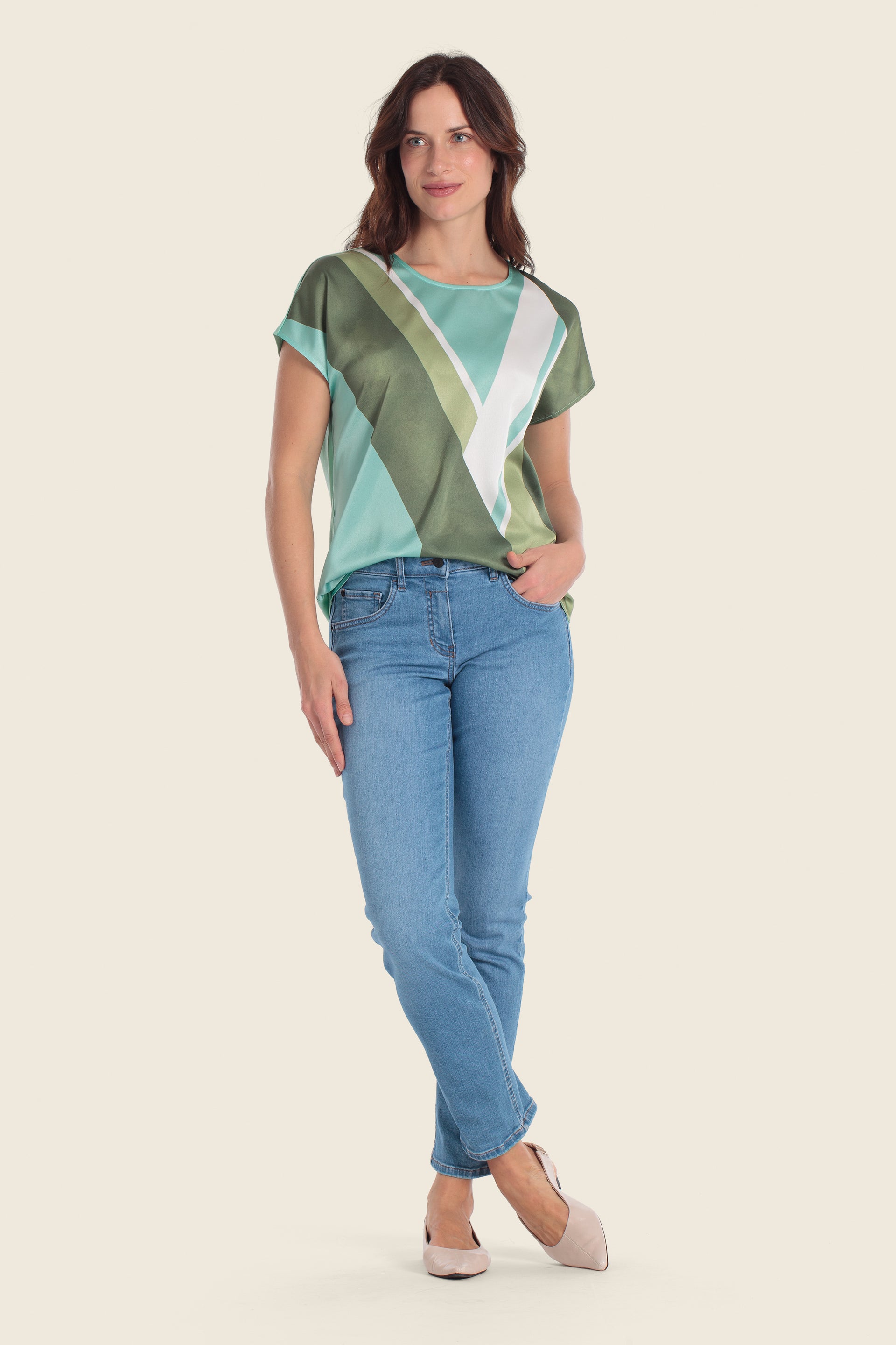 T-Shirt aus Materialmix mit grafischem Tropenmuster