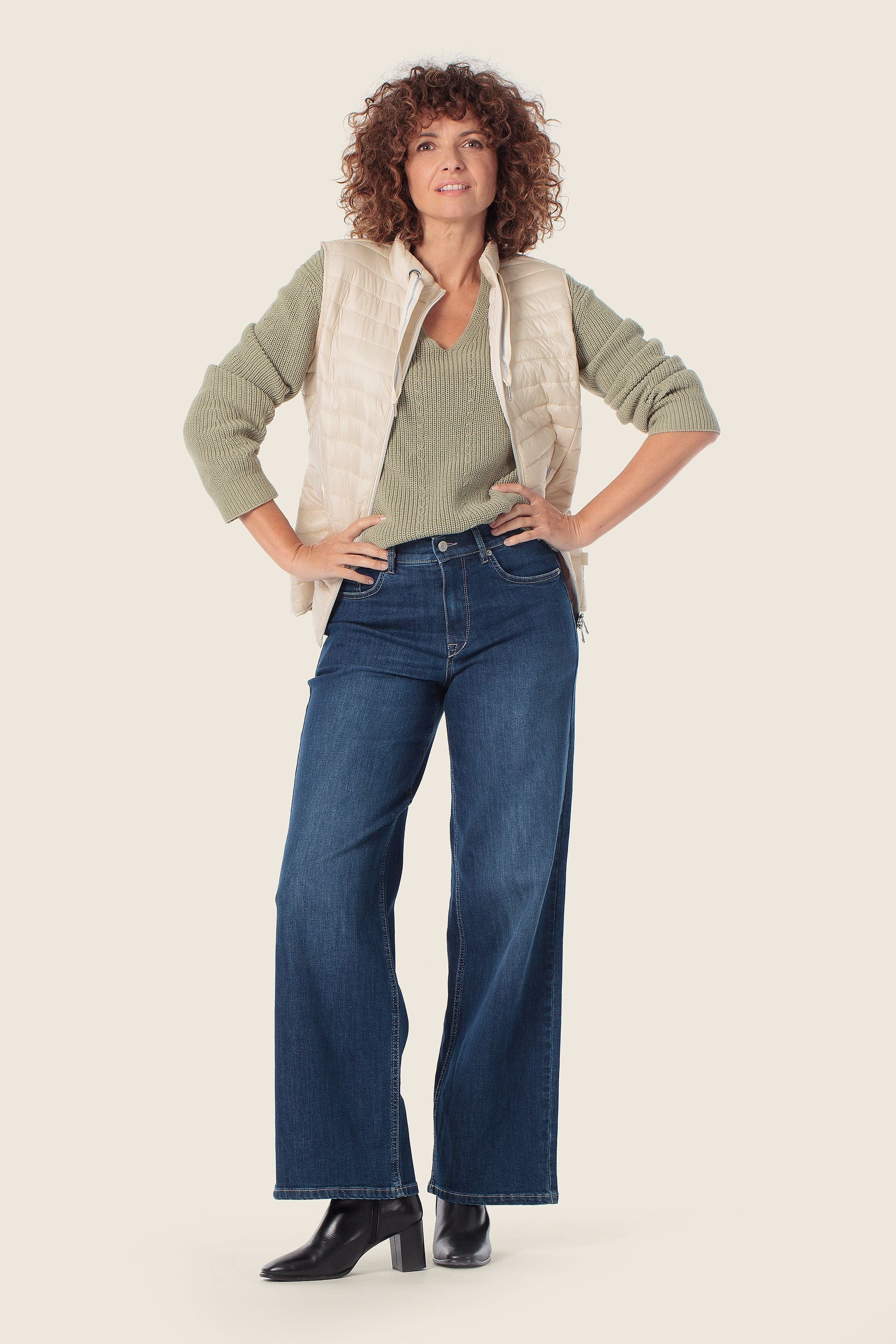 Leichte Weste mit Kordelzug