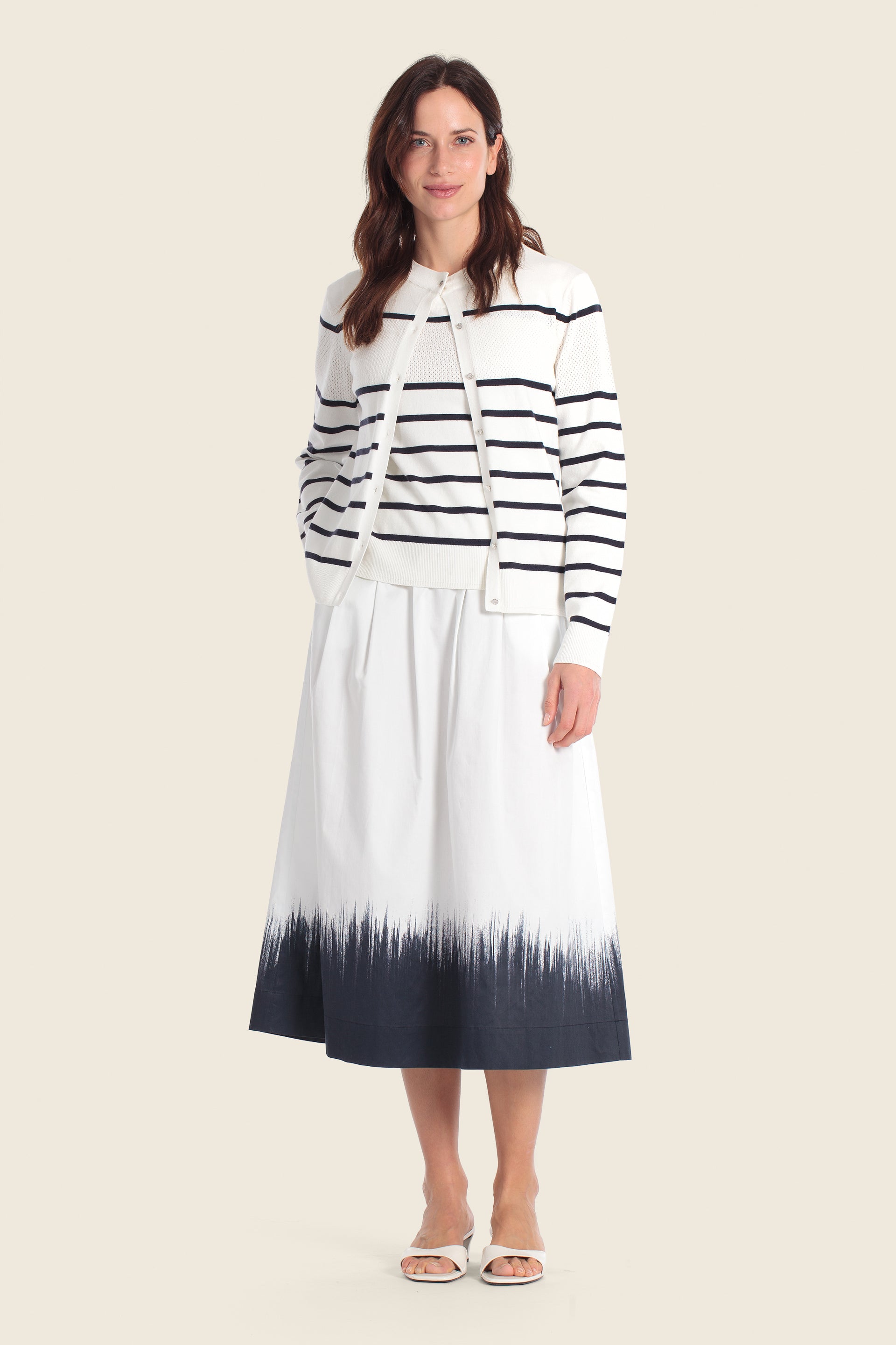 Gestreifte Strickjacke mit strukturiertem Design