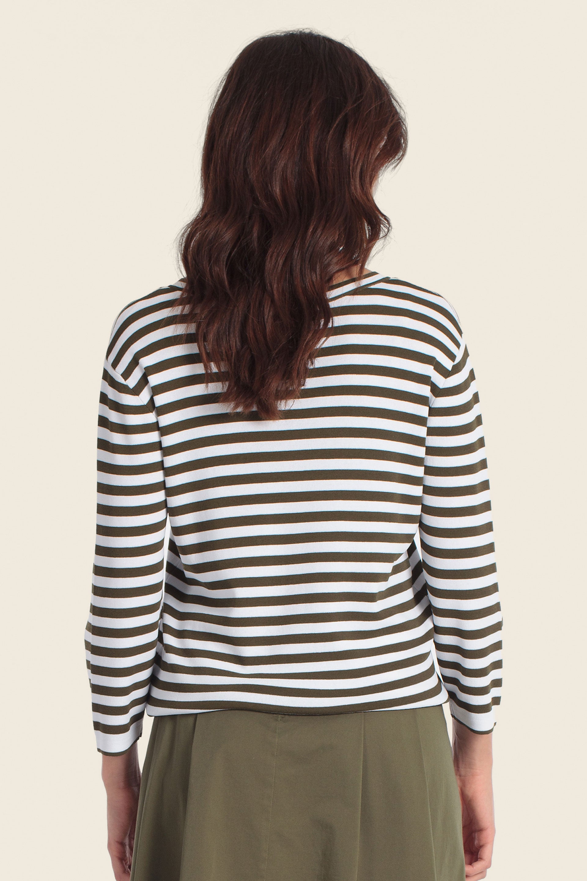 Gestreifter Strickpullover mit Palmenapplikation