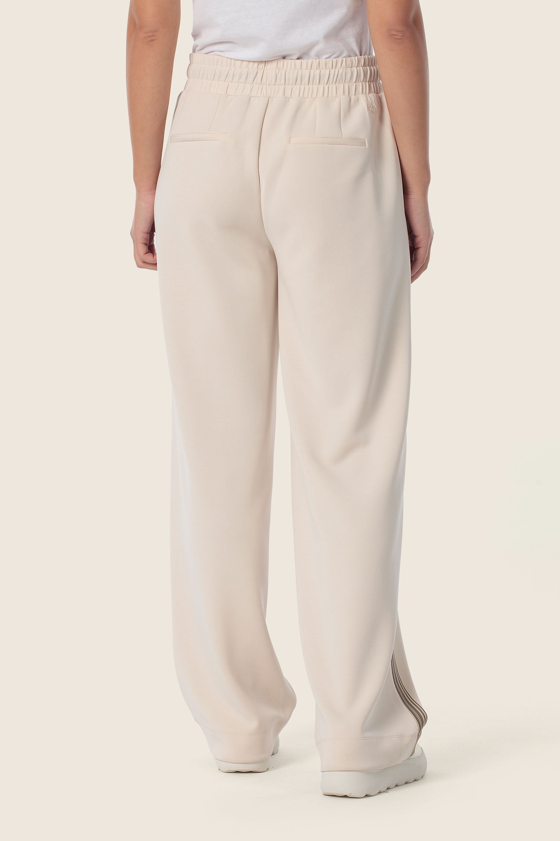 ELASTISCHE TAILLENHOSE