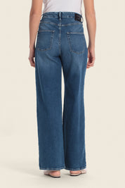 Weit geschnittene Jeans mit Kordelzug im Bund