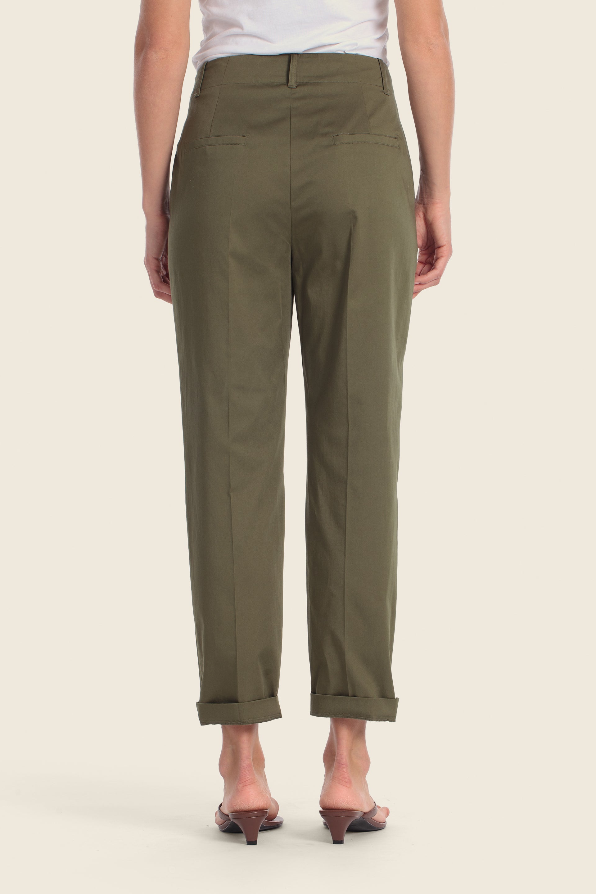 Schmal geschnittene Chino-Hose aus Baumwollstretch