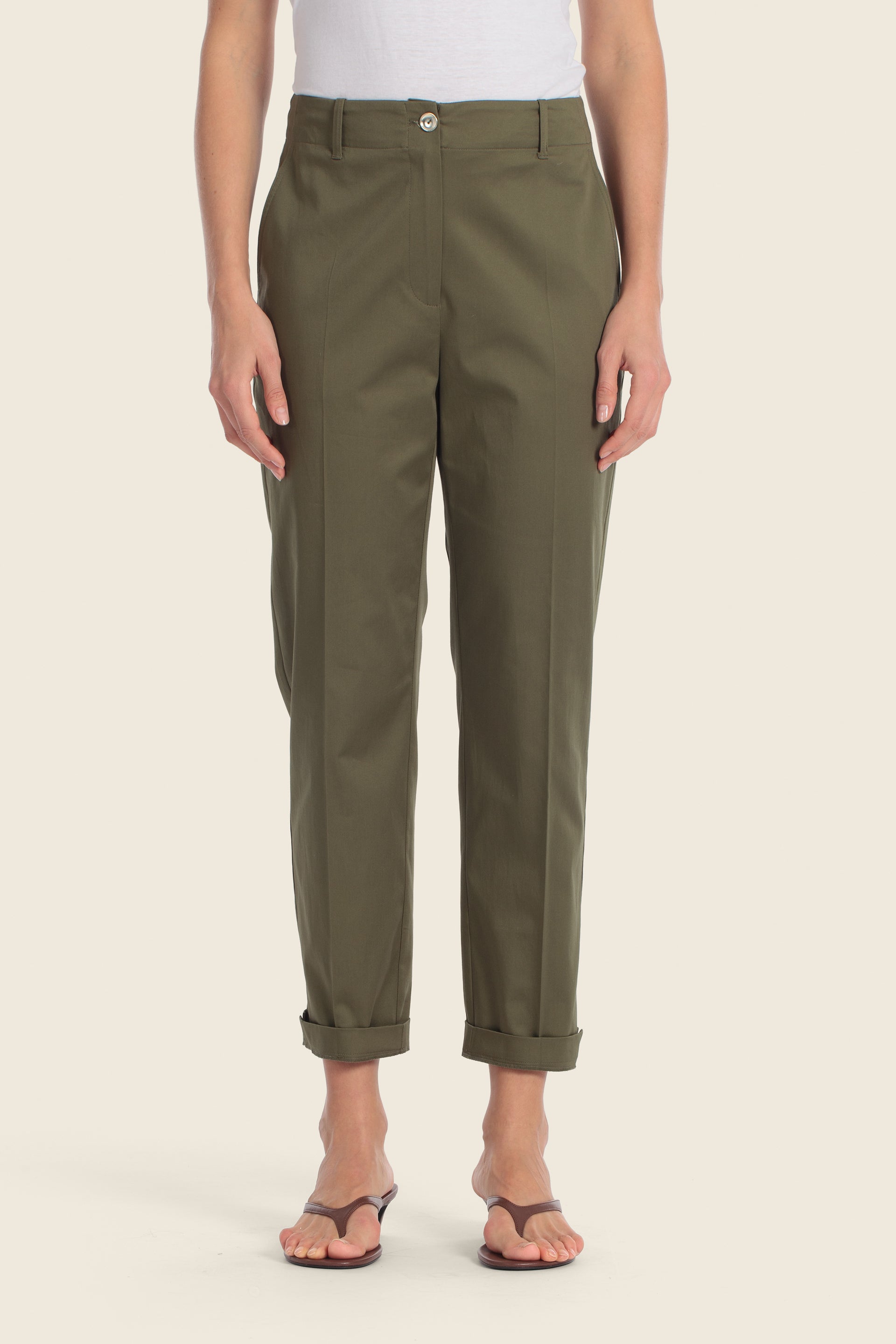 Schmal geschnittene Chino-Hose aus Baumwollstretch
