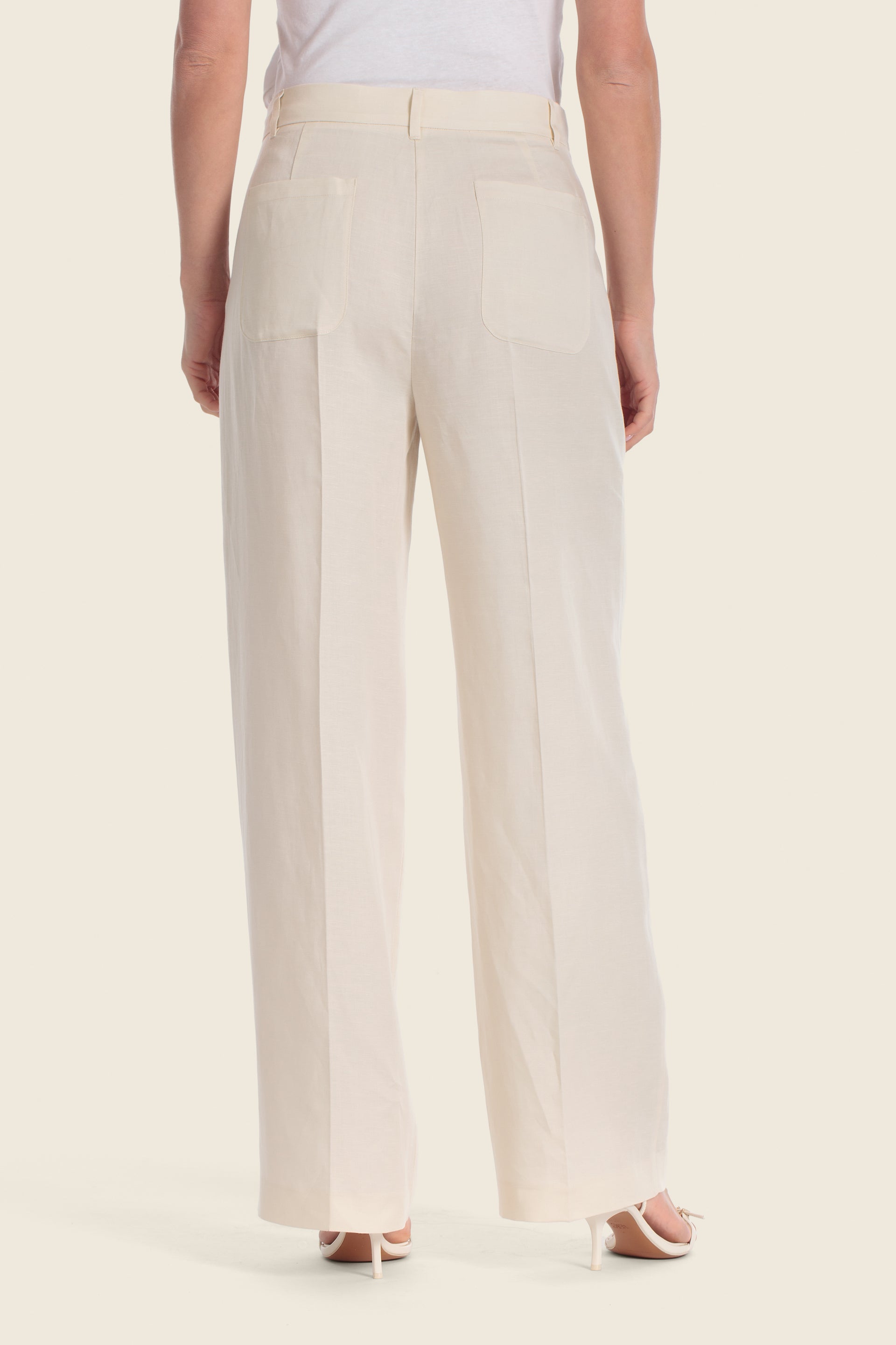 Chino-Hose mit geradem Bein und Bundfalten