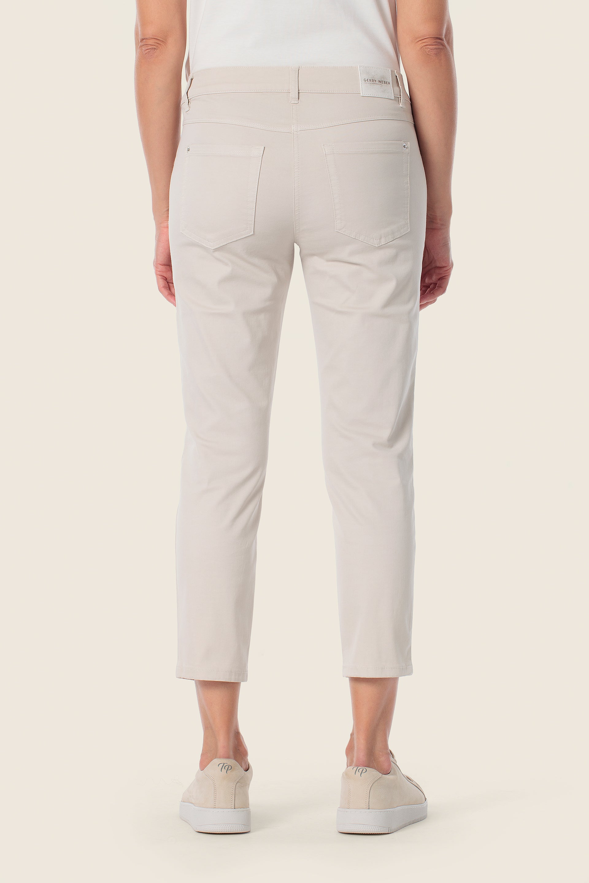 Schmal geschnittene, knöchellange Hose mit Stretchanteil