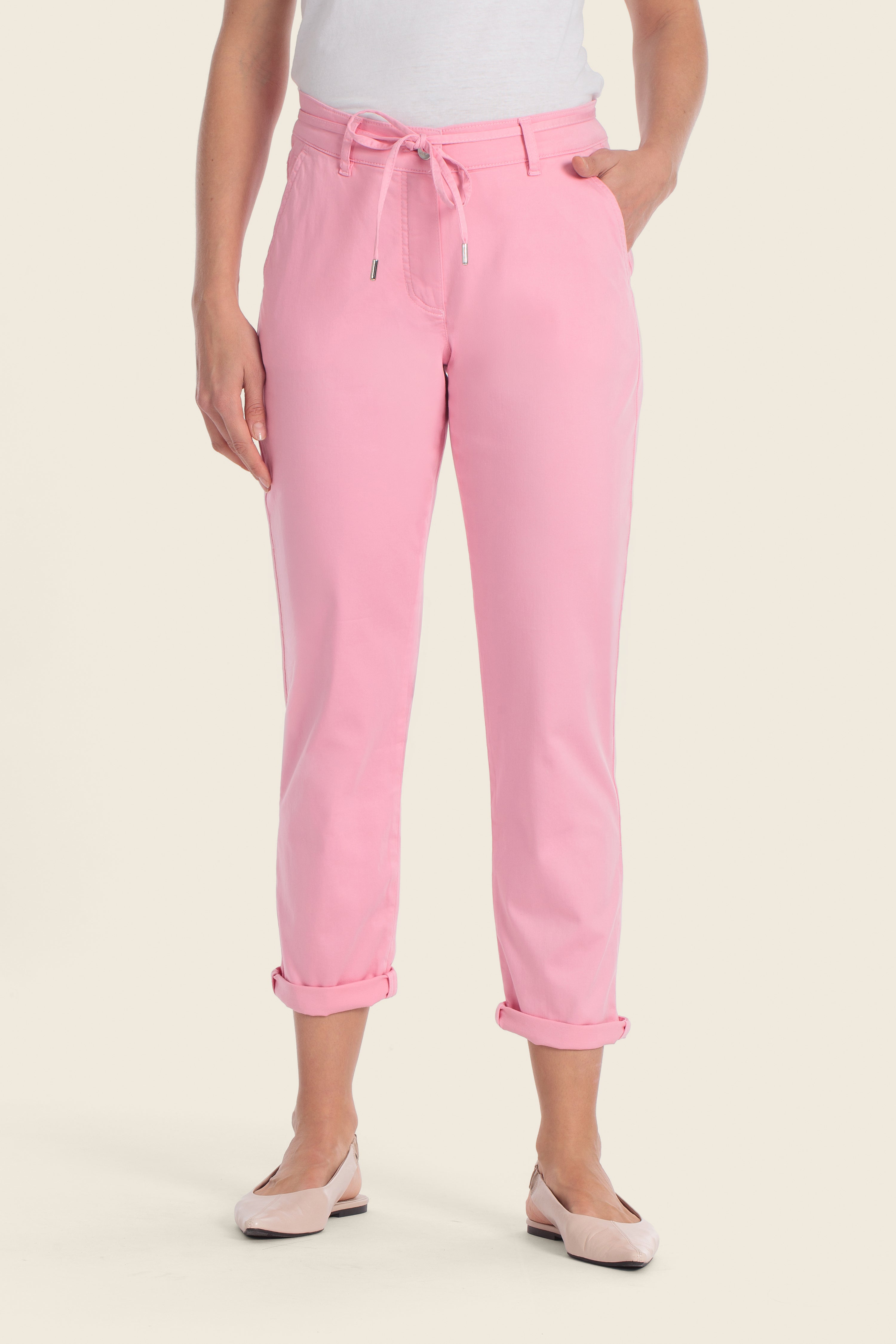 Kessie Chino-Hose aus Baumwollstretch mit Stoffgürtel