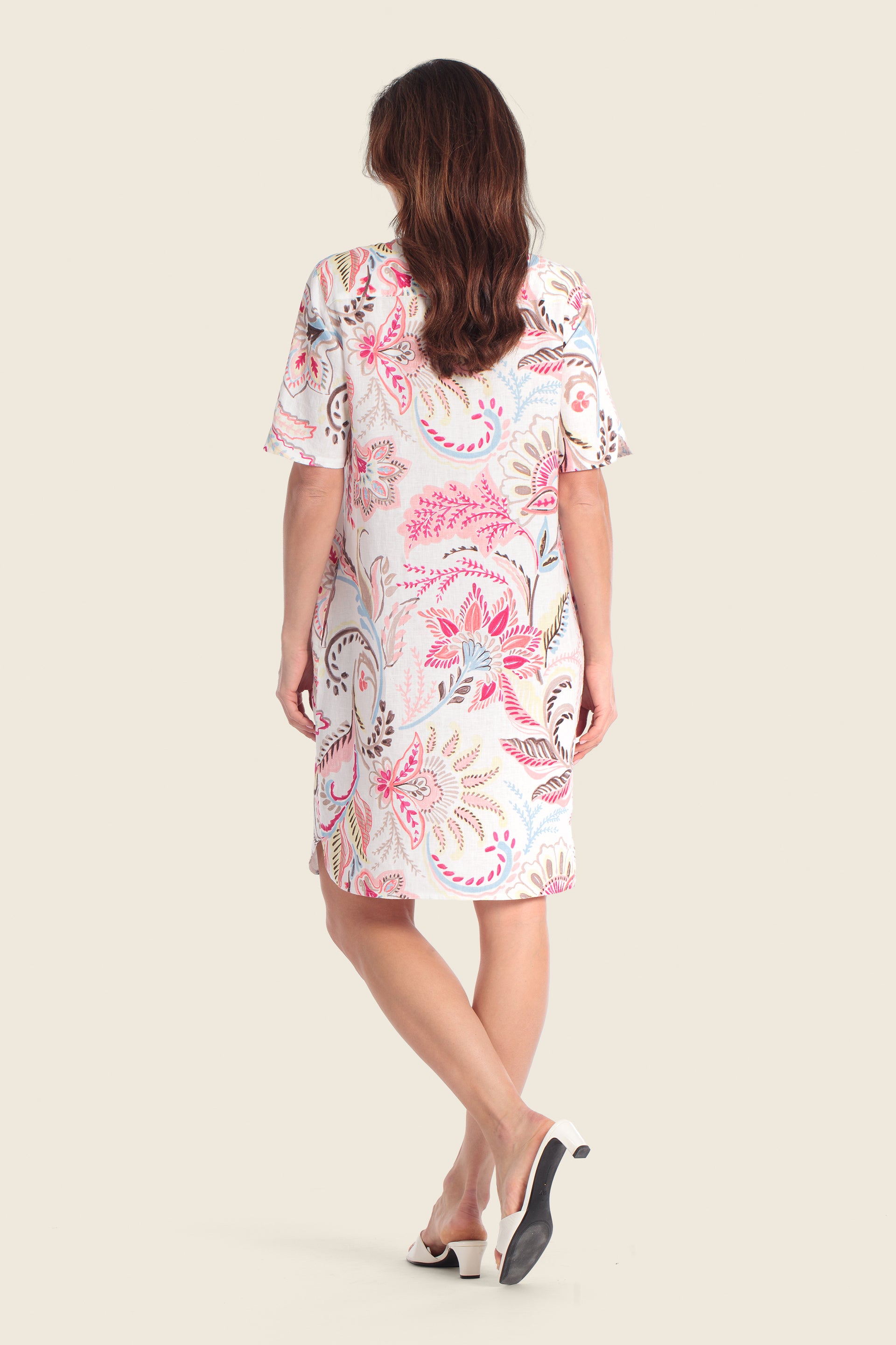 Bedrucktes Leinenkleid mit V-Ausschnitt