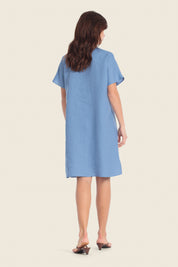 Leinenkleid mit V-Ausschnitt