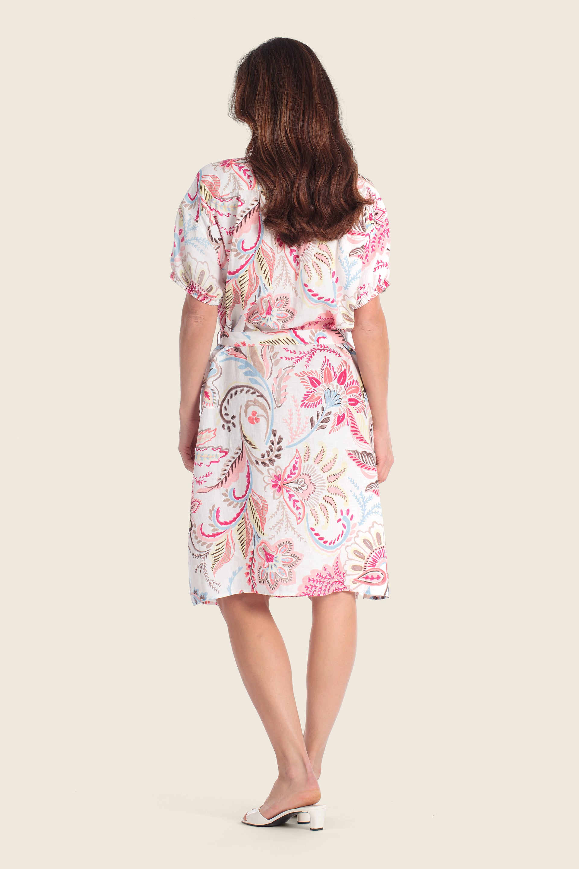 Bedrucktes Leinenkleid mit Gürtel