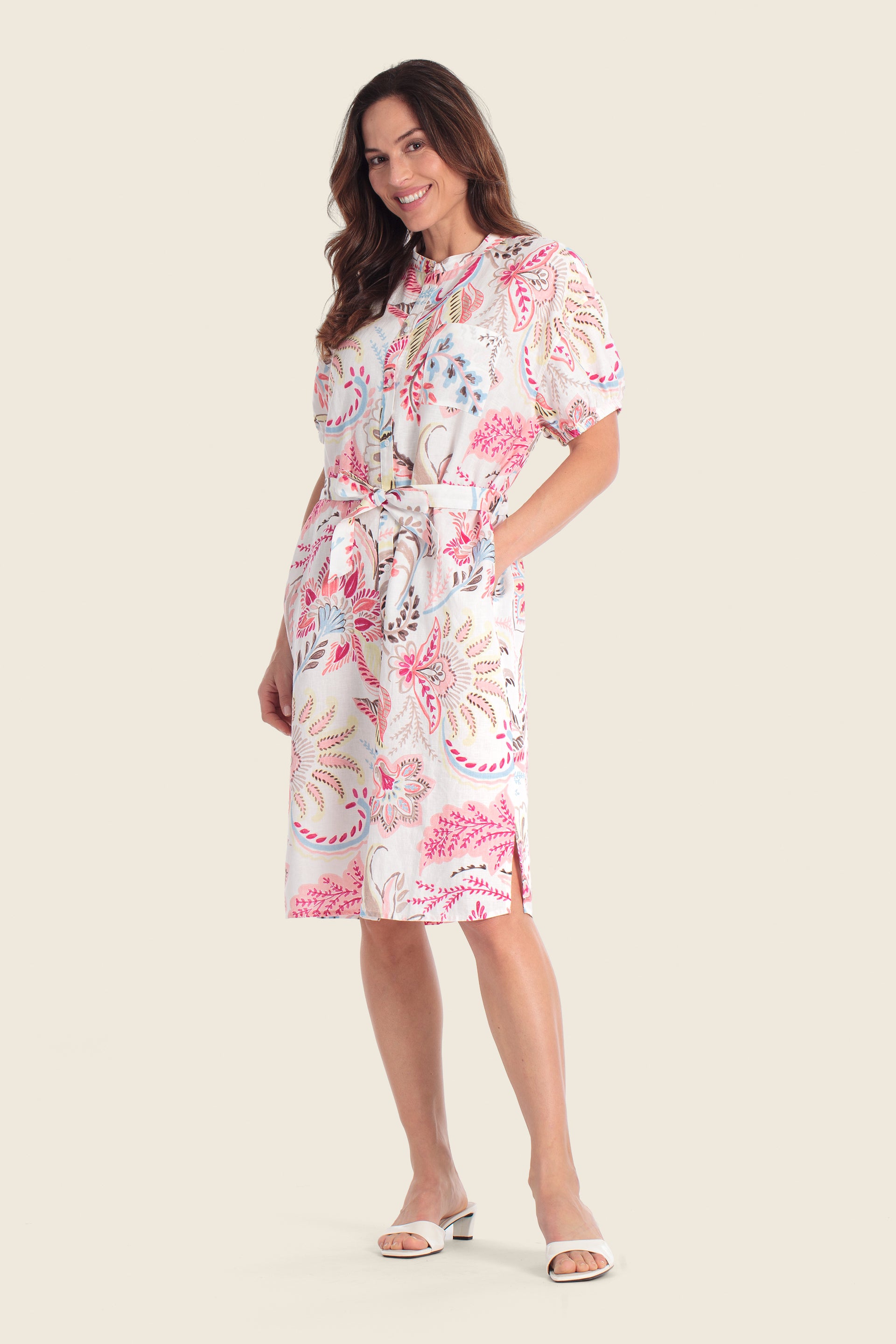 Bedrucktes Leinenkleid mit Gürtel