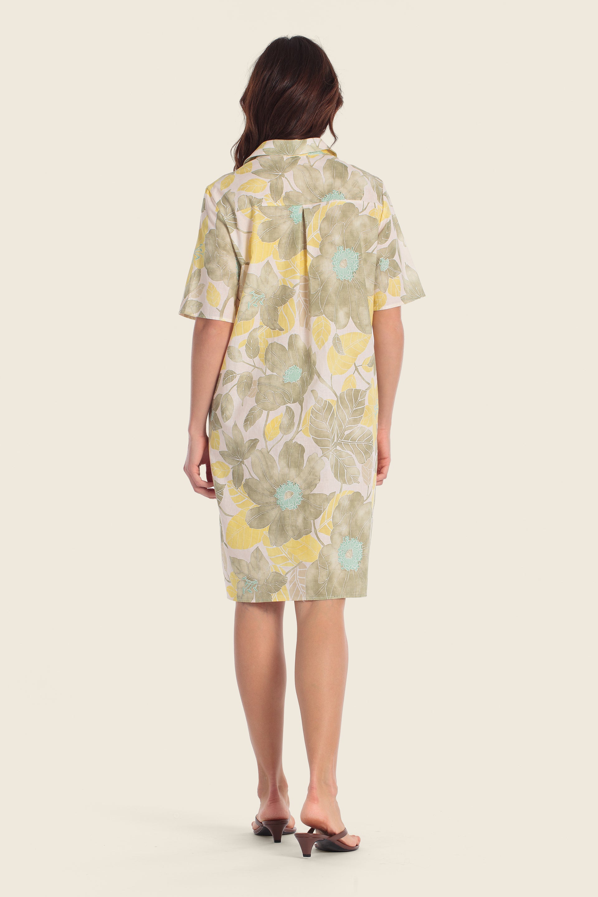 Polo-Kleid aus bedruckter Baumwolle mit Blumenmuster