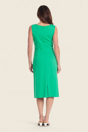 Ärmelloses Strickkleid mit seitlichem Knotendetail