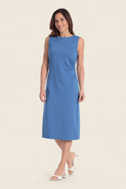 Ärmelloses Strickkleid mit seitlichem Knotendetail