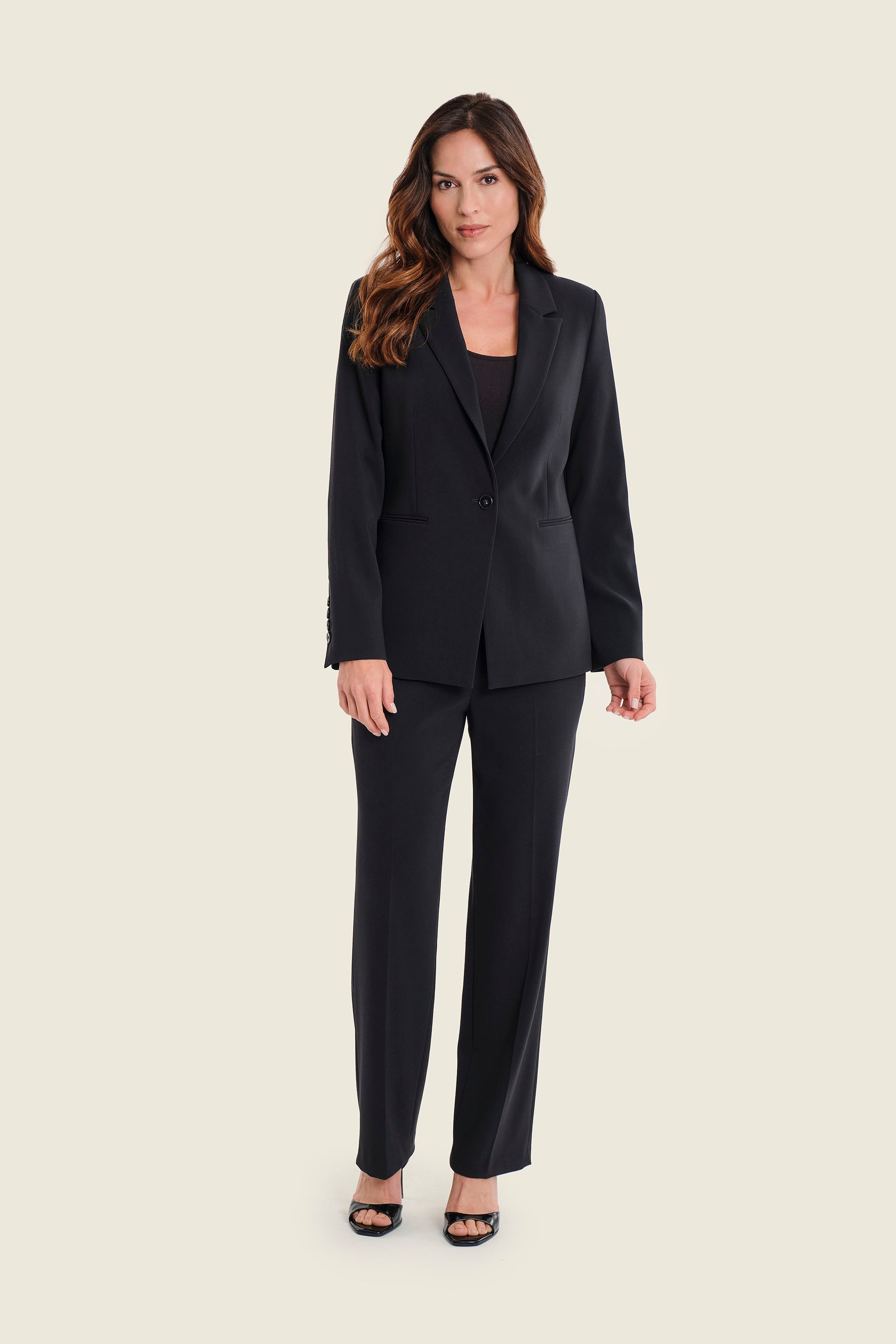 Klassischer Blazer mit Zweiknopfverschluss, Schwarz