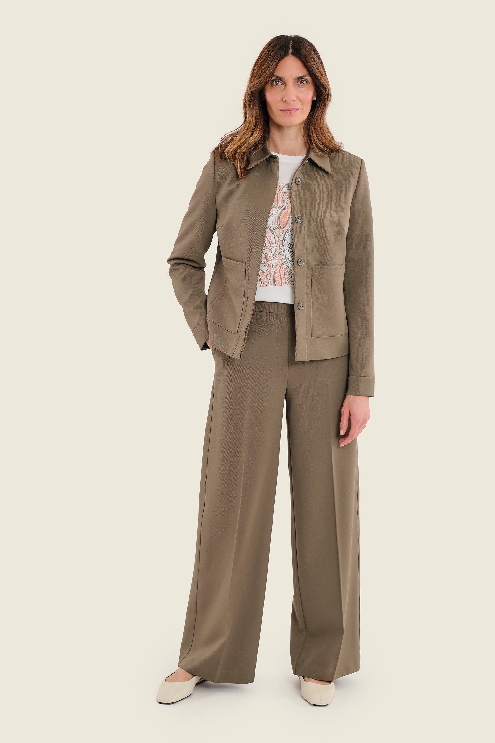 Kurze Jacke mit Hemdkragen und aufgesetzten Taschen, Meeresgrün