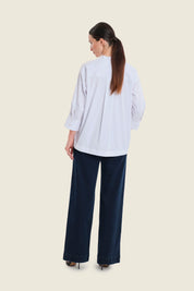 Leichte Bluse mit Stehkragen, Weiß