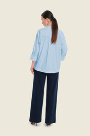 Leichte Bluse mit Stehkragen, Himmelblau