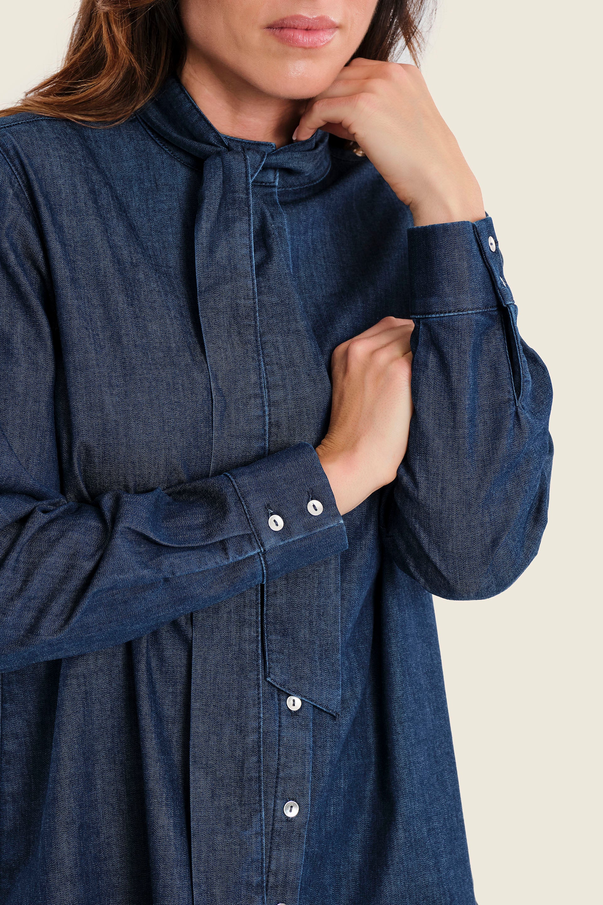 Jeansbluse mit Schluppe, Denim Dunkelblau