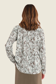 Hemdbluse aus Viskose mit abstraktem Druck, Grün gemustert