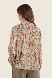 Paisleybluse mit Rüschenkragen und Bindebändern, Herbstbunt