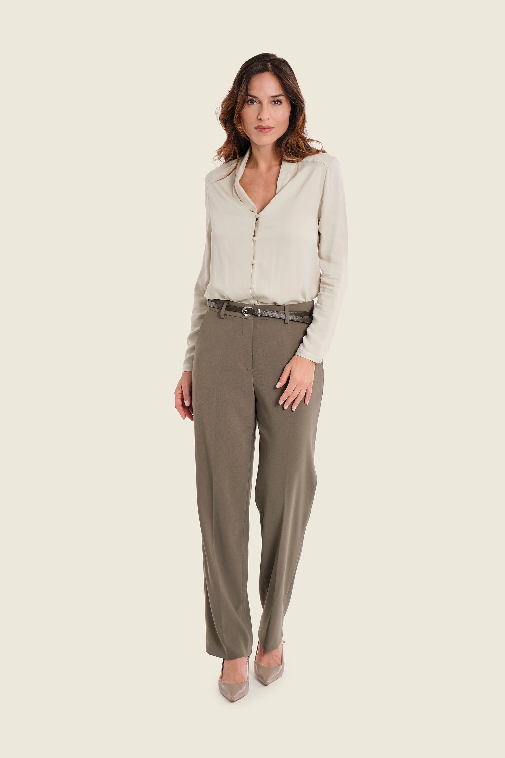 Viskosebluse mit Zierblende, Eichenbeige
