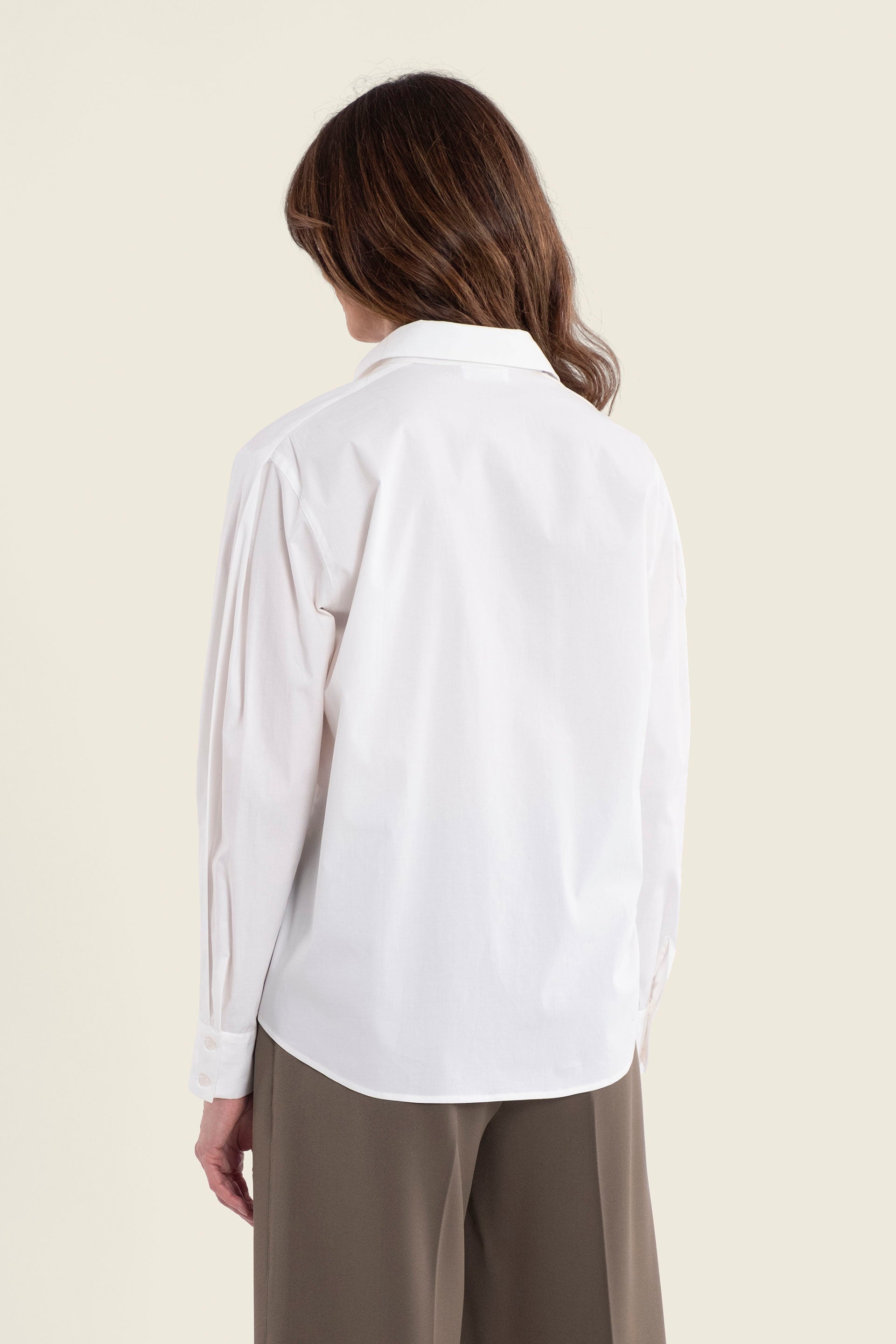Hemdbluse aus Stretch-Baumwolle mit Krempelärmeln, Weiß