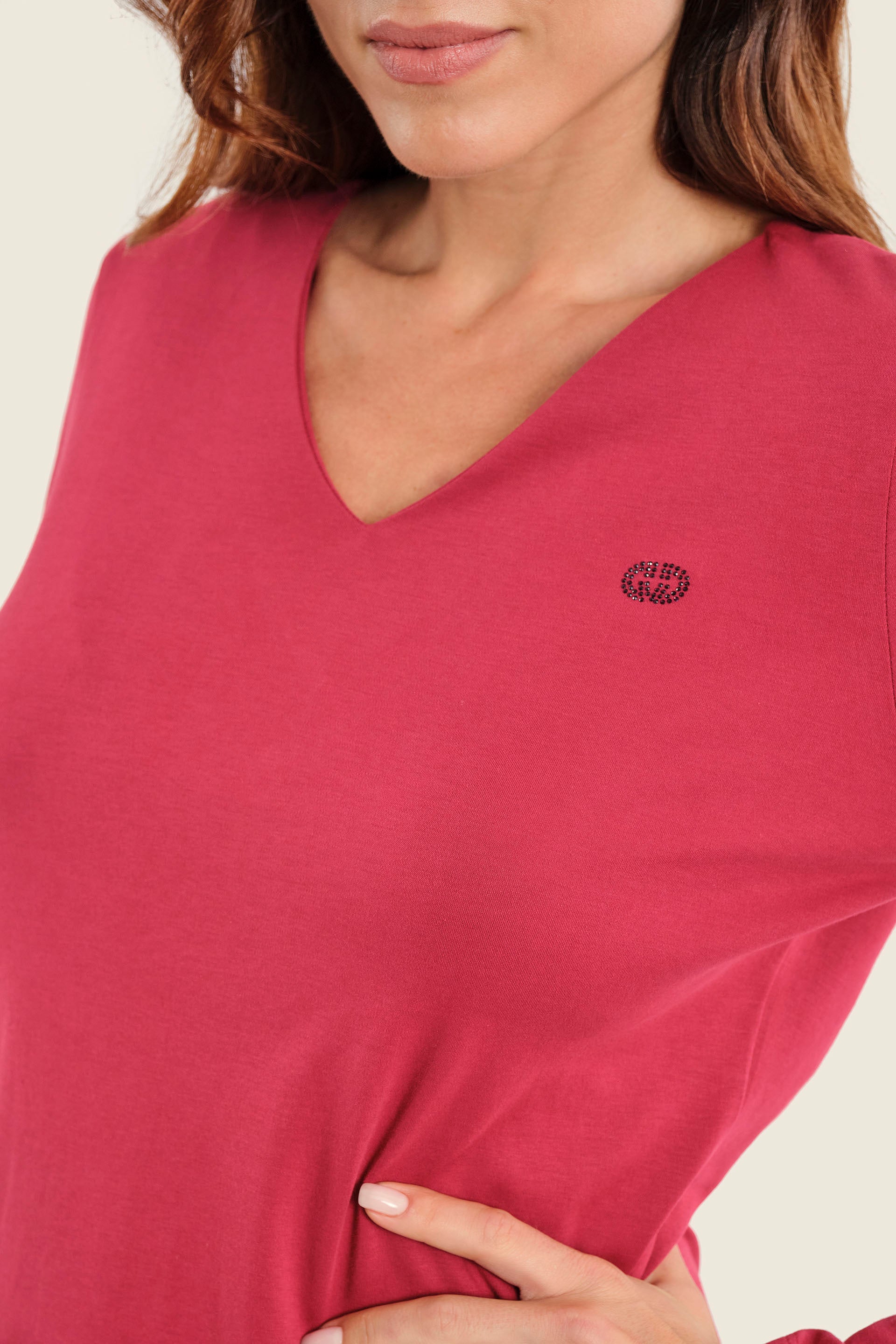 Langarmshirt aus Baumwolle mit V-Ausschnitt, Rubinrot