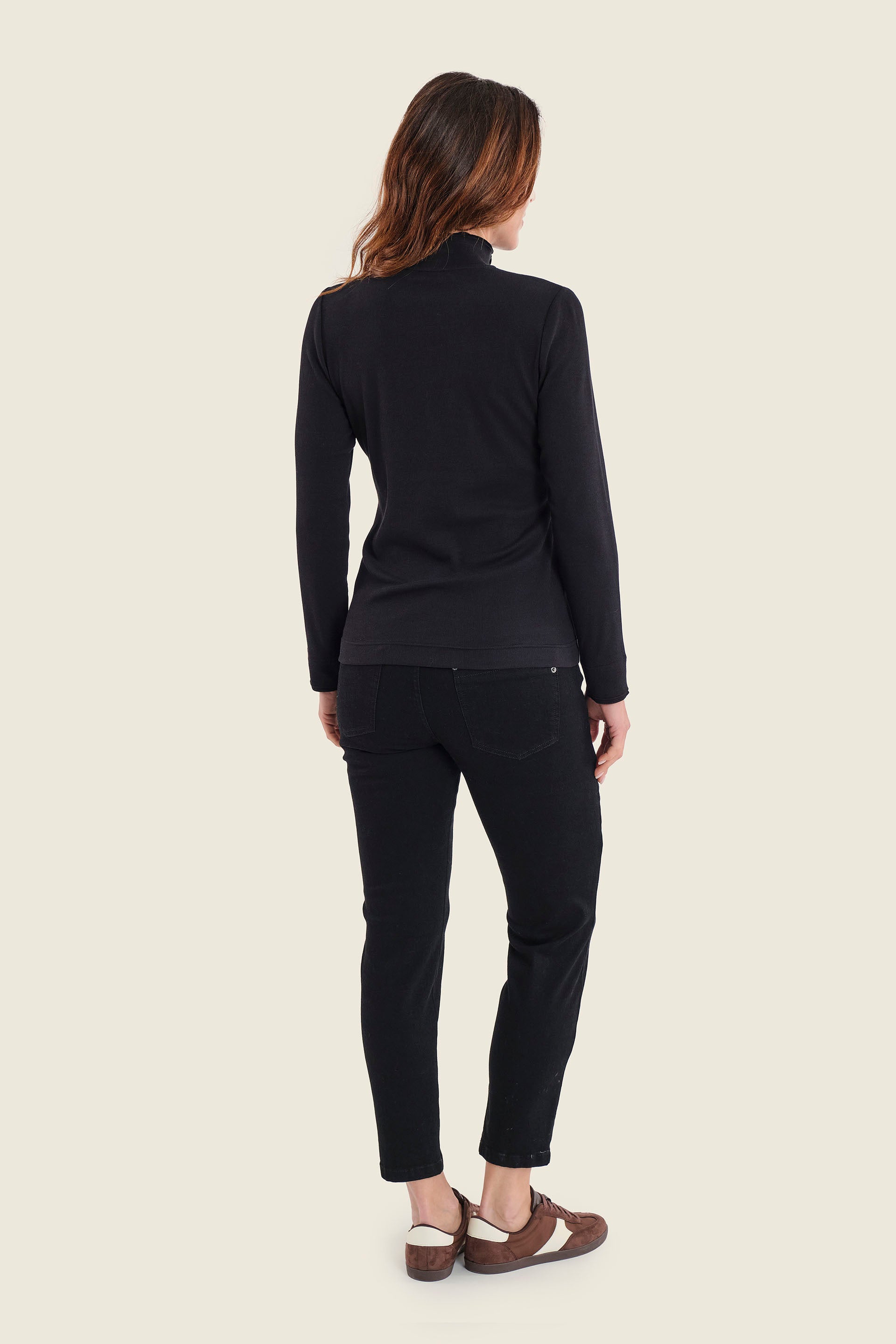 Ripp-Langarmshirt mit Rüschenkragen, Schwarz
