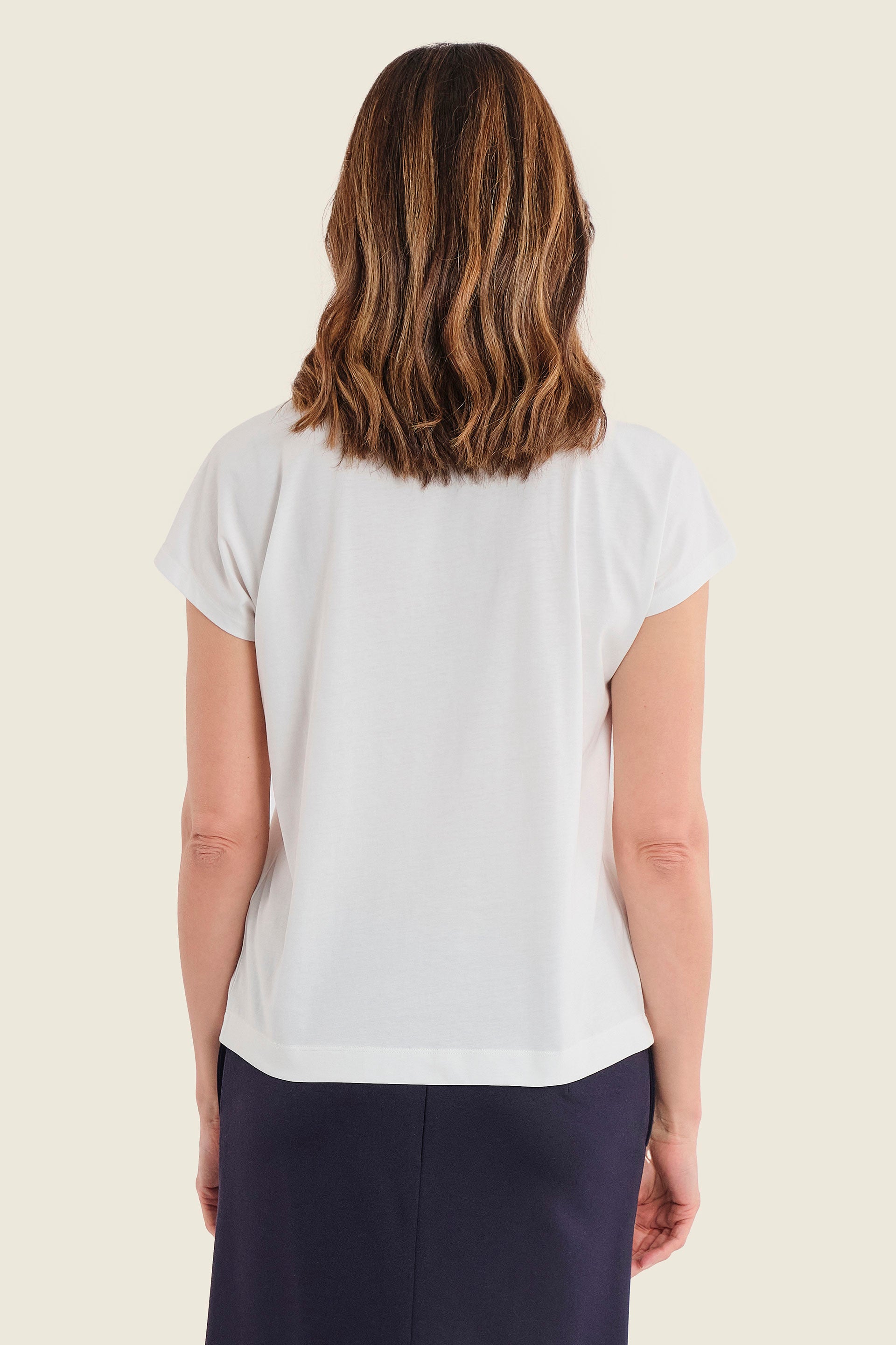 Ärmelloses Baumwollshirt mit Blütenstickerei, Wollweiß