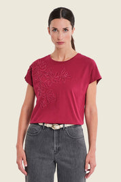 Ärmelloses Baumwollshirt mit Blütenstickerei, Rubinrot