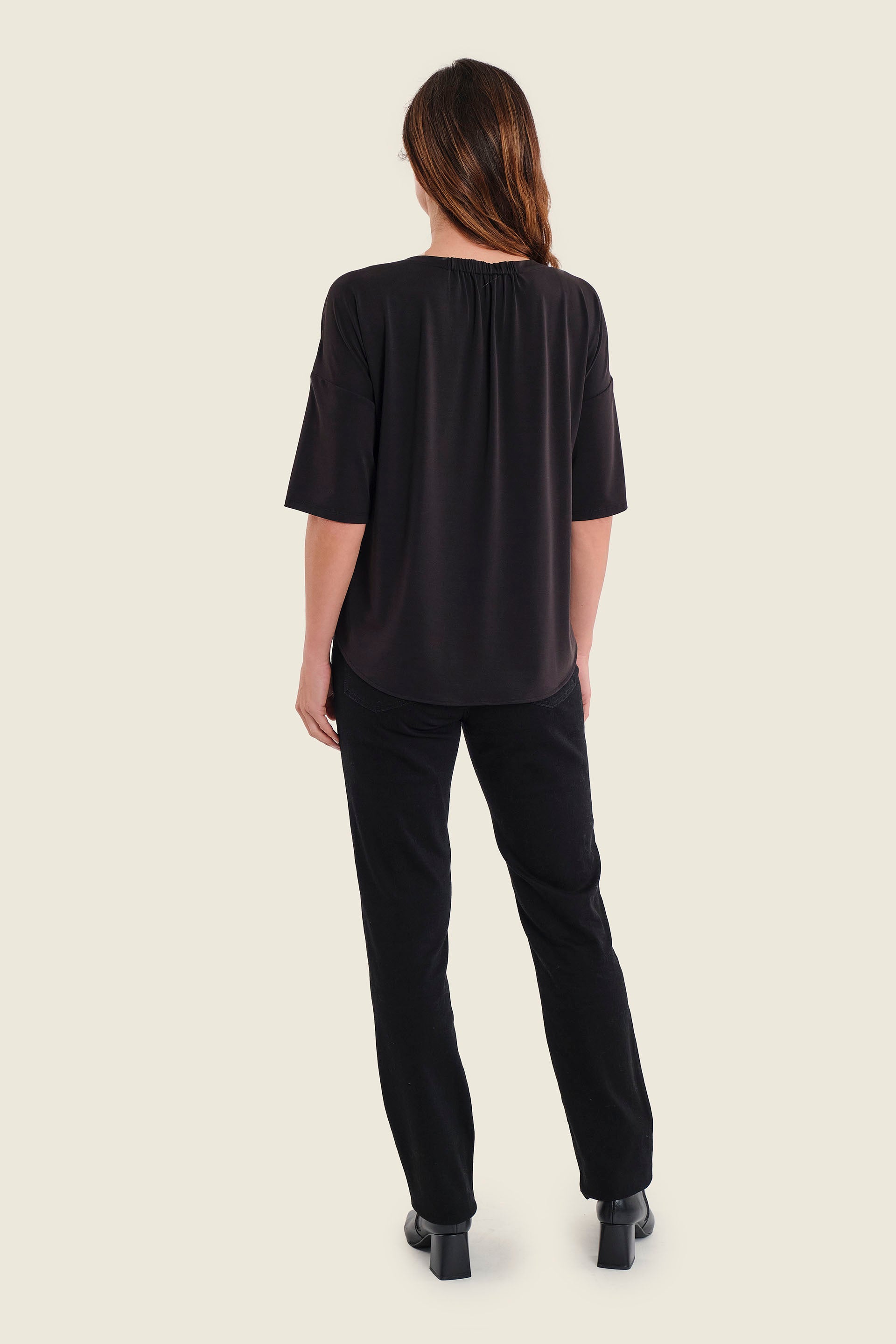 Lockeres Shirt mit verlängertem Rücken, Schwarz
