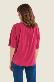 Lockeres Shirt mit verlängertem Rücken, Rubinrot