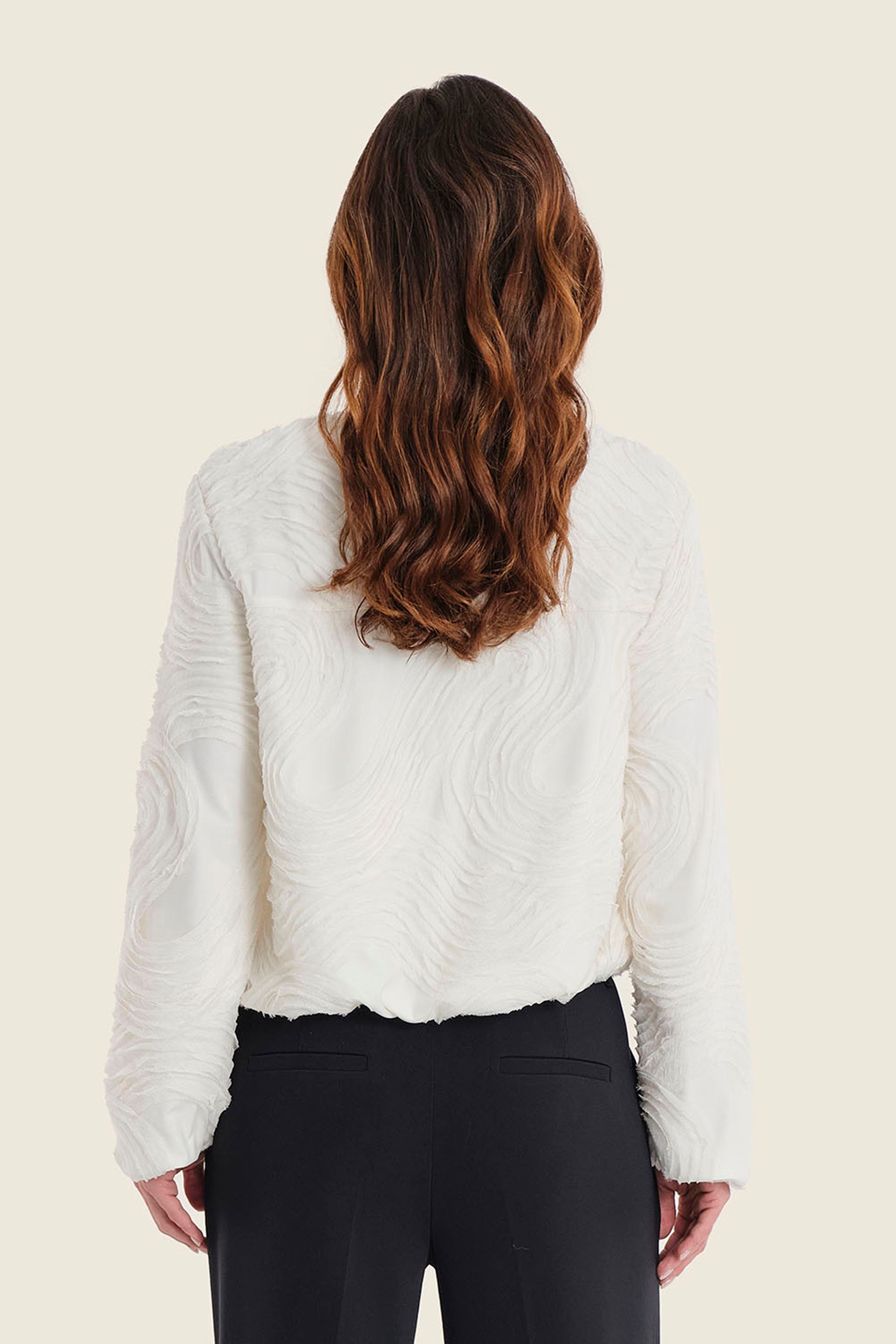 Kurze Jacke mit Strukturmuster, Wollweiß