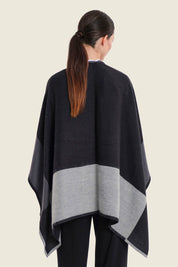 Poncho mit Fischgratmuster, Schwarz