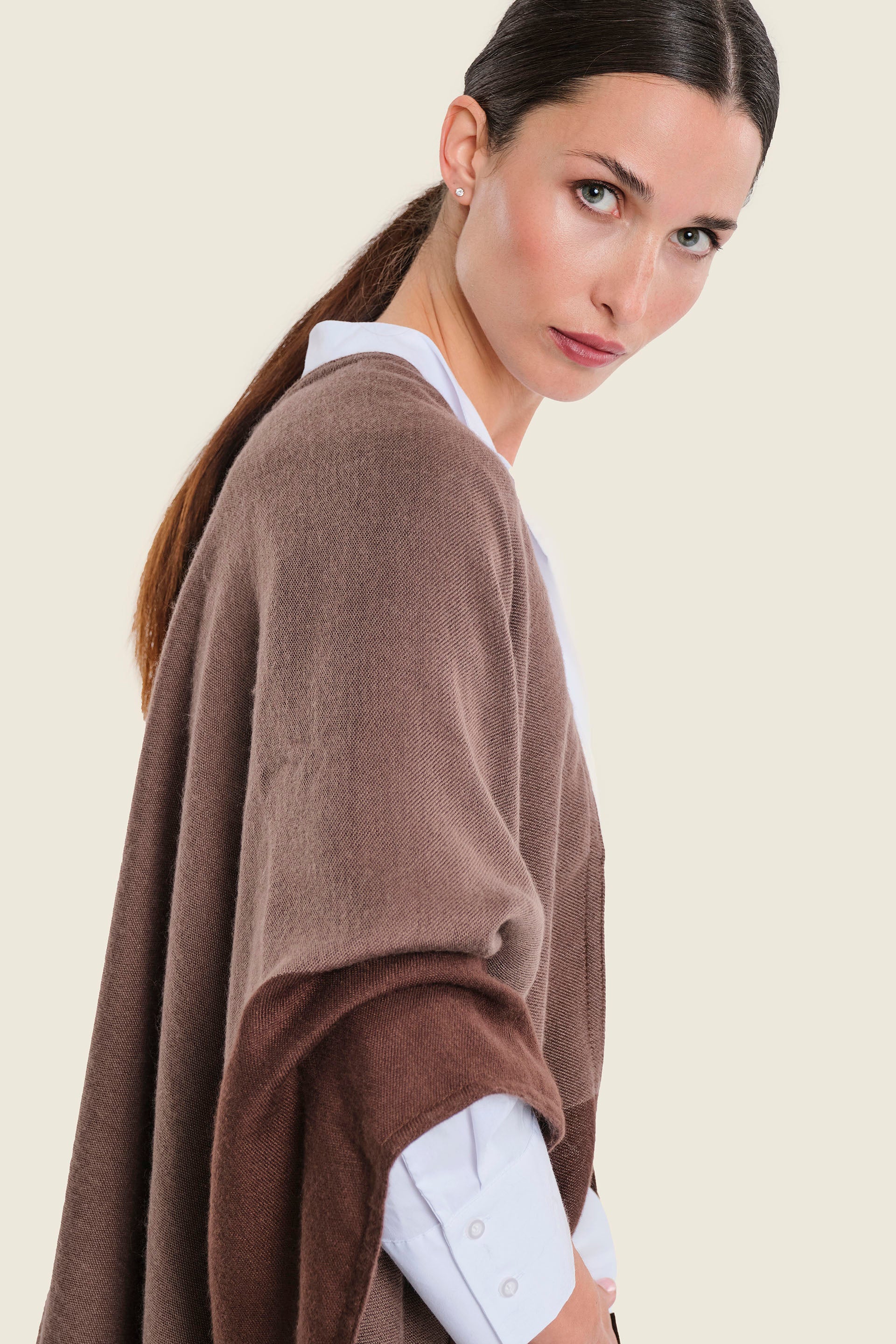 Poncho mit Fischgratmuster, Kaffeebraun