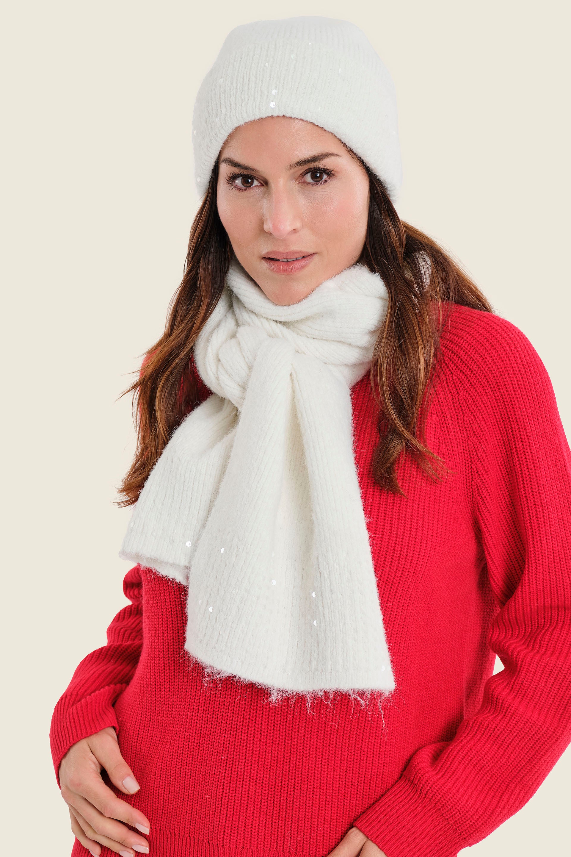 Strickmütze mit Pailletten, Wollweiß