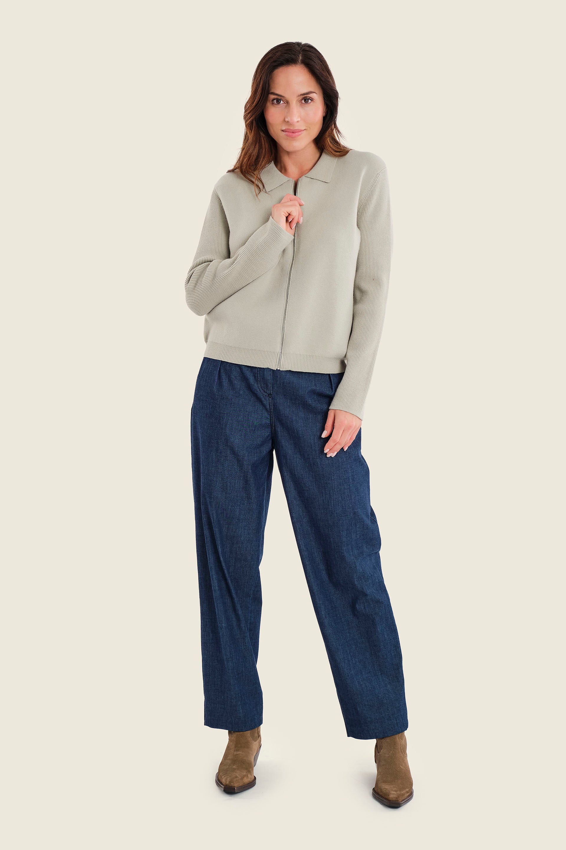 Strickjacke mit Reißverschluss und Kontrastärmeln, Moosgrün