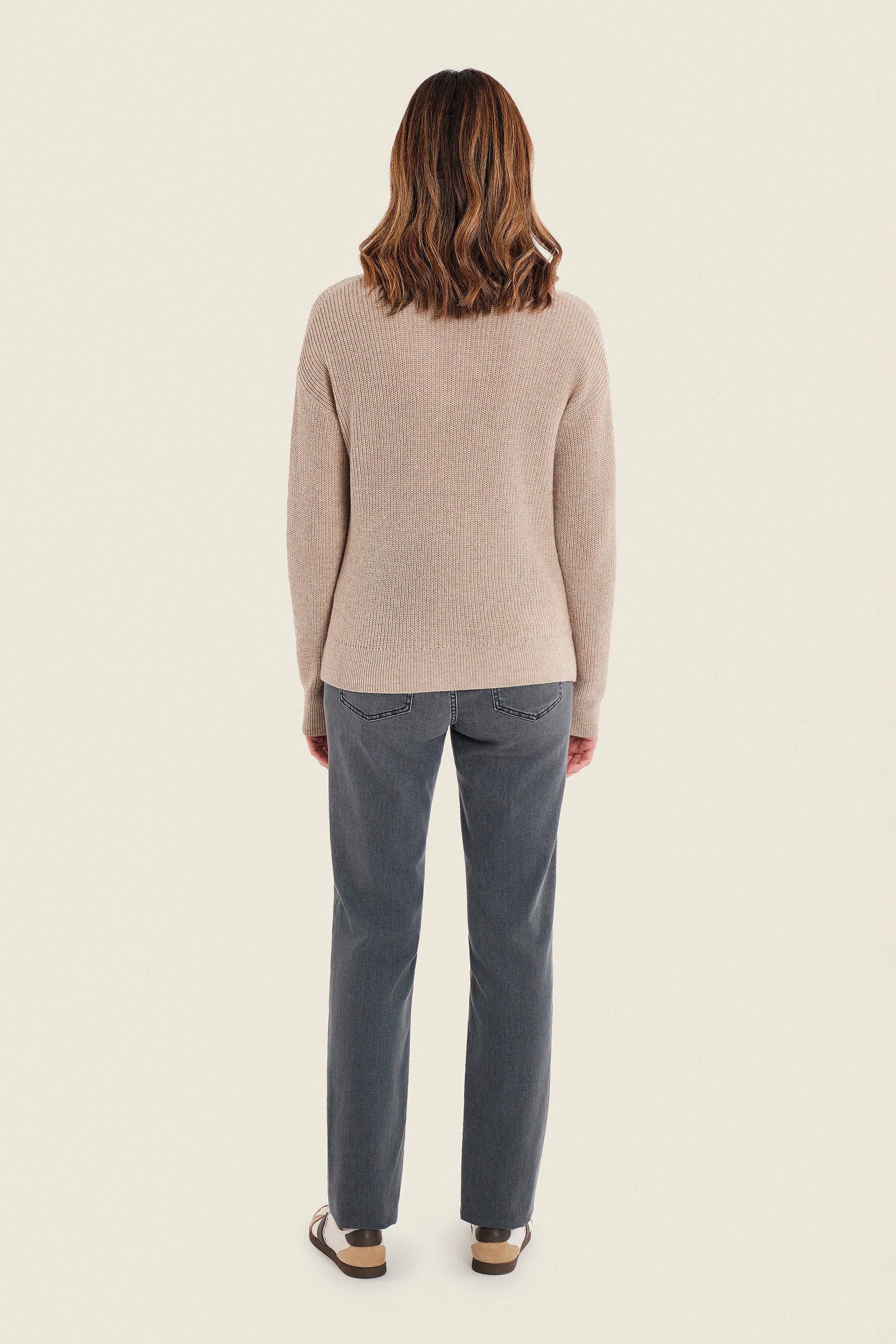 Pullover mit V-Ausschnitt und Rippeinsätzen, Silberbirke