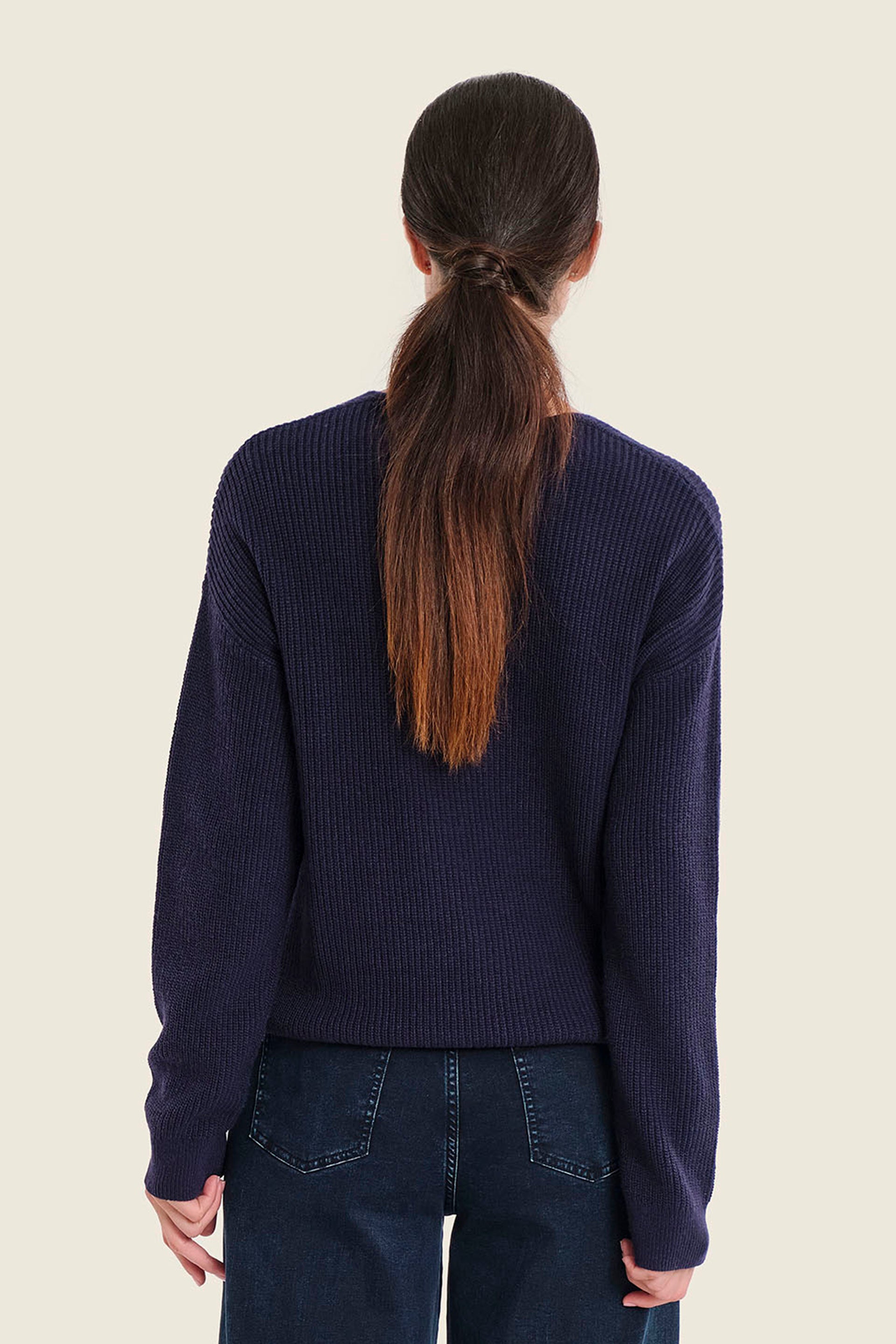Pullover mit V-Ausschnitt und Rippeinsätzen, Marineblau